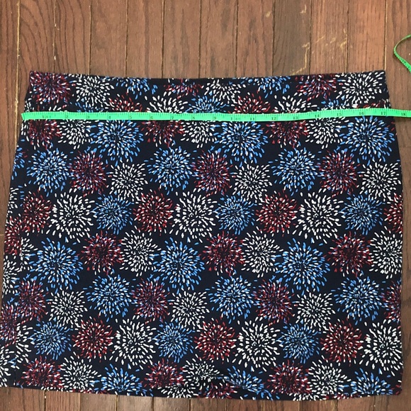 Kim Rogers Vibrant Blue and Red Patterned Mini Skort - Picture 6 of 6